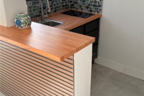 Купить виллу или дом в Майами, Флорида 3 спальни, 157.93м2, № 1932174 - фото 9