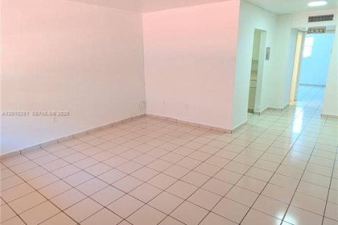 Купить кондоминиум в Хайалиа, Флорида 1 спальня, 55.37м2, № 2090327 - фото 3