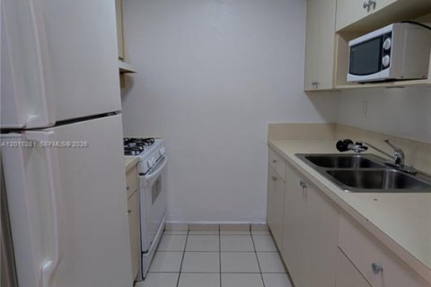 Купить кондоминиум в Хайалиа, Флорида 1 спальня, 55.37м2, № 2090327 - фото 10