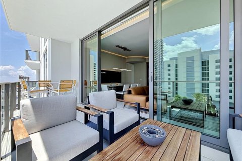 Condo in Saint Petersburg, Florida, 2 bedrooms № 2098265 - photo 30