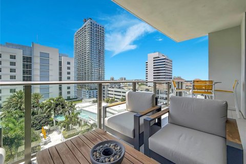 Condo in Saint Petersburg, Florida, 2 bedrooms № 2098265 - photo 29