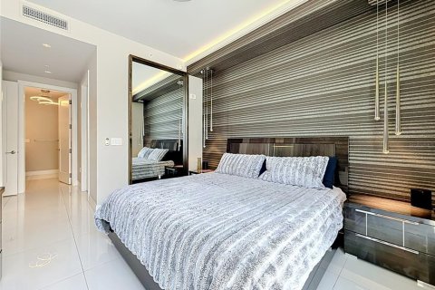 Condo in Saint Petersburg, Florida, 2 bedrooms № 2098265 - photo 20