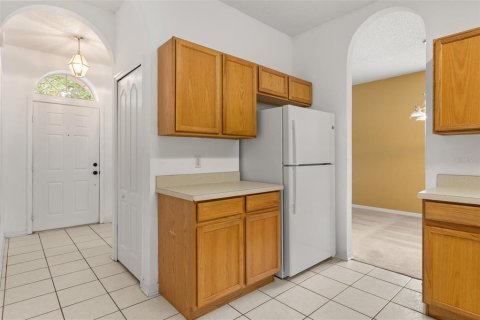 House in Orlando, Florida 4 bedrooms, 173.26 sq.m. № 2201667 - photo 18