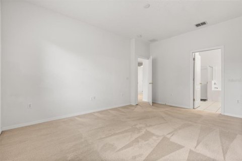 House in Orlando, Florida 4 bedrooms, 173.26 sq.m. № 2201667 - photo 23