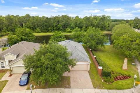 House in Orlando, Florida 4 bedrooms, 173.26 sq.m. № 2201667 - photo 4
