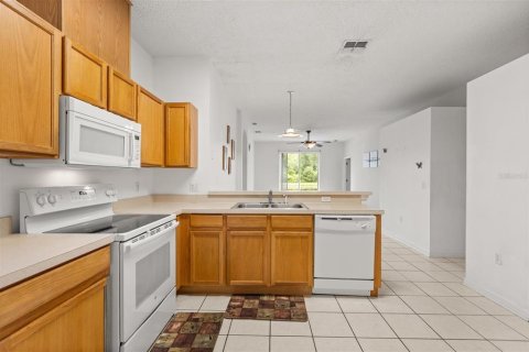 House in Orlando, Florida 4 bedrooms, 173.26 sq.m. № 2201667 - photo 17