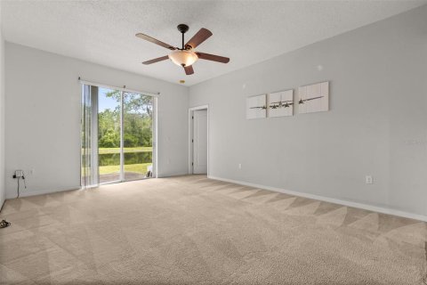 House in Orlando, Florida 4 bedrooms, 173.26 sq.m. № 2201667 - photo 8