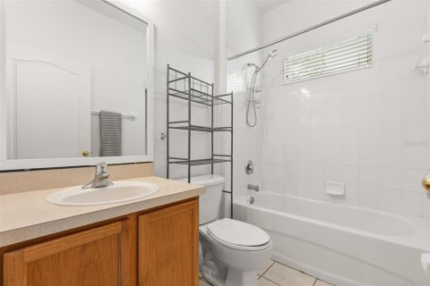 House in Orlando, Florida 4 bedrooms, 173.26 sq.m. № 2201667 - photo 27