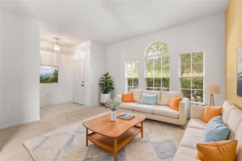 House in Orlando, Florida 4 bedrooms, 173.26 sq.m. № 2201667 - photo 6