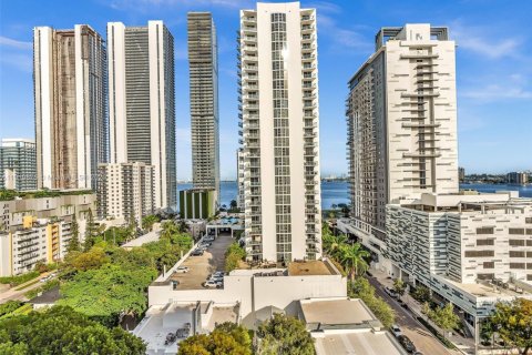 Condominio en alquiler en Miami, Florida, 1 dormitorio, 62.99 m2 № 1967365 - foto 23