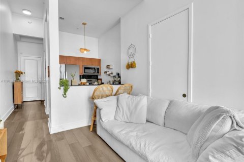 Condominio en alquiler en Miami, Florida, 1 dormitorio, 62.99 m2 № 1967365 - foto 30