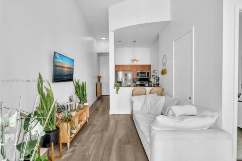 Condominio en alquiler en Miami, Florida, 1 dormitorio, 62.99 m2 № 1967365 - foto 28