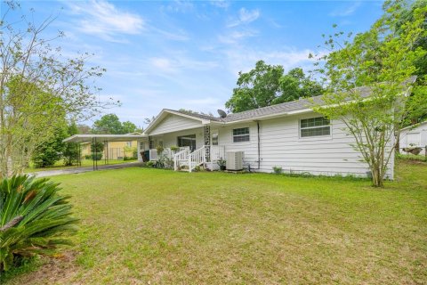 House in Ocala, Florida 3 bedrooms, 171.68 sq.m. № 1616313 - photo 1