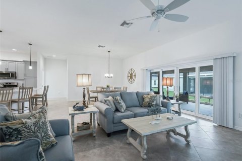 Casa en alquiler en The Villages, Florida, 3 dormitorios, 191.38 m2 № 1835207 - foto 13