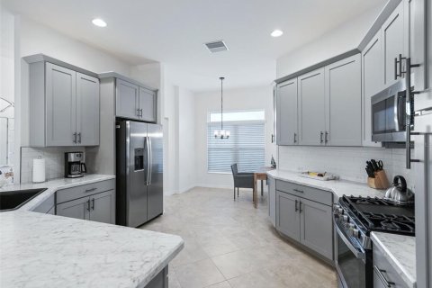 Casa en alquiler en The Villages, Florida, 3 dormitorios, 191.38 m2 № 1835207 - foto 4