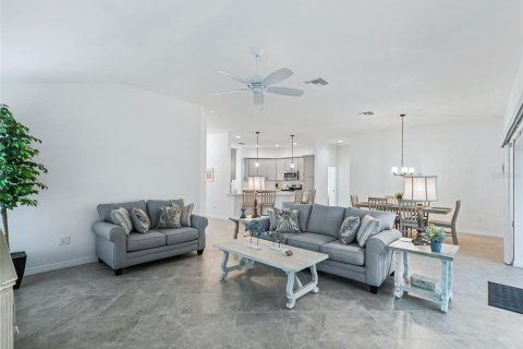 Casa en alquiler en The Villages, Florida, 3 dormitorios, 191.38 m2 № 1835207 - foto 11