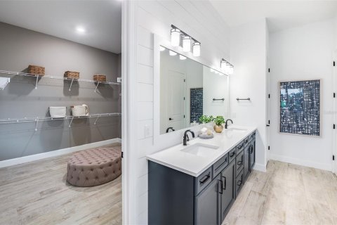 House in BEACHWALK BY MANASOTA KEY in Englewood, Florida 3 bedrooms, 233.46 sq.m. № 2393637 - photo 18
