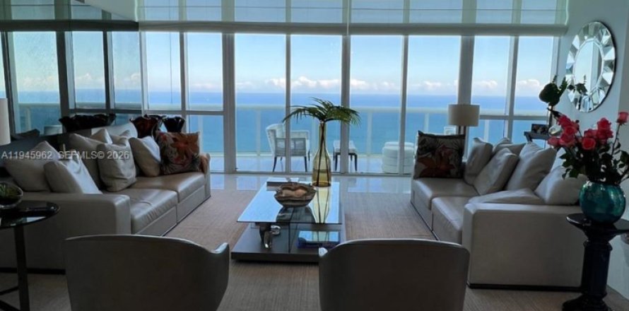 Кондоминиум с 3 спальнями в Санни-Айлс-Бич, Флорида № 2002422