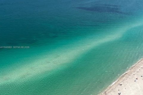 Снять в аренду кондоминиум в Санни-Айлс-Бич, Флорида 3 спальни, 272.02м2, № 2002422 - фото 6