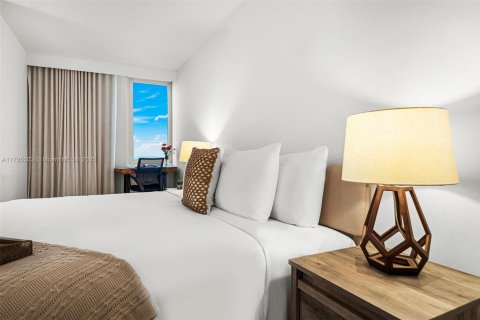 Condo in Miami Beach, Florida, 2 bedrooms  № 2022949 - photo 15