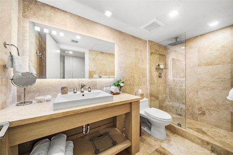 Condo in Miami Beach, Florida, 2 bedrooms  № 2022949 - photo 28