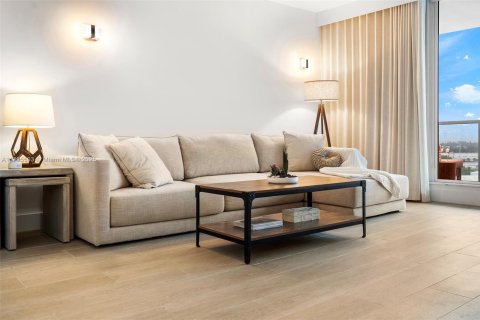 Condo in Miami Beach, Florida, 2 bedrooms  № 2022949 - photo 10