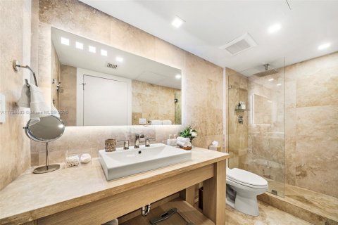 Condo in Miami Beach, Florida, 2 bedrooms  № 2022949 - photo 30