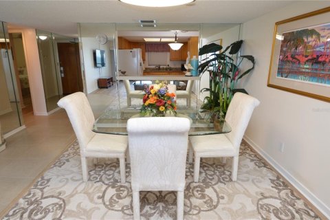 Condominio en alquiler en Indian Rocks Beach, Florida, 2 dormitorios, 125.42 m2 № 252194 - foto 20