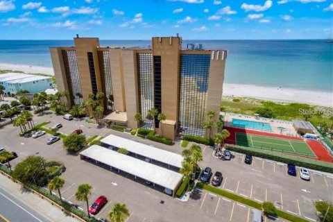 Condominio en alquiler en Indian Rocks Beach, Florida, 2 dormitorios, 125.42 m2 № 252194 - foto 5
