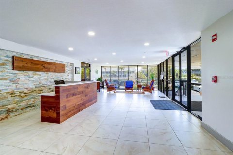 Condominio en alquiler en Indian Rocks Beach, Florida, 2 dormitorios, 125.42 m2 № 252194 - foto 9