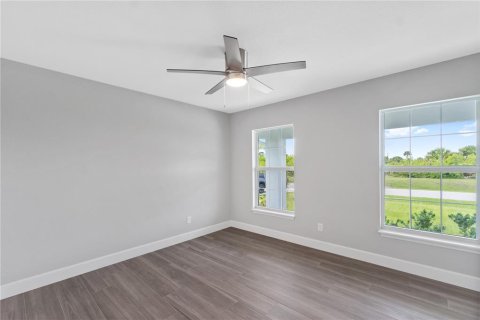 House in Rotonda, Florida 3 bedrooms, 162.76 sq.m. № 820161 - photo 12