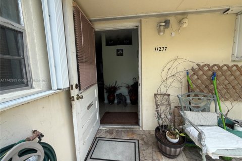 Casa en venta en Miami, Florida, 1 dormitorio, 85.84 m2 № 1938475 - foto 3