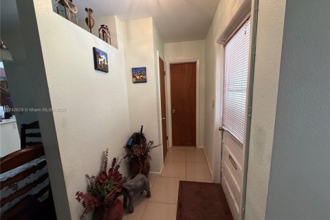 Casa en venta en Miami, Florida, 1 dormitorio, 85.84 m2 № 1938475 - foto 4
