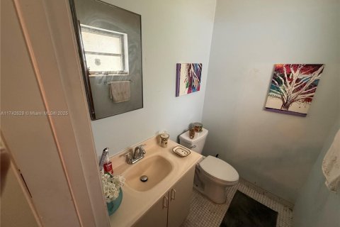 Casa en venta en Miami, Florida, 1 dormitorio, 85.84 m2 № 1938475 - foto 7