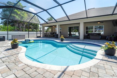 Villa ou maison à Port St. Lucie, Floride 4 chambres, 287.07 m2 № 2327480