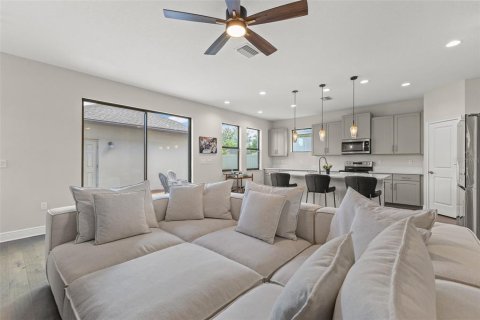 Casa en venta en Tampa, Florida, 4 dormitorios, 211.72 m2 № 1904049 - foto 16