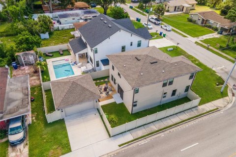 Casa en venta en Tampa, Florida, 4 dormitorios, 211.72 m2 № 1904049 - foto 7