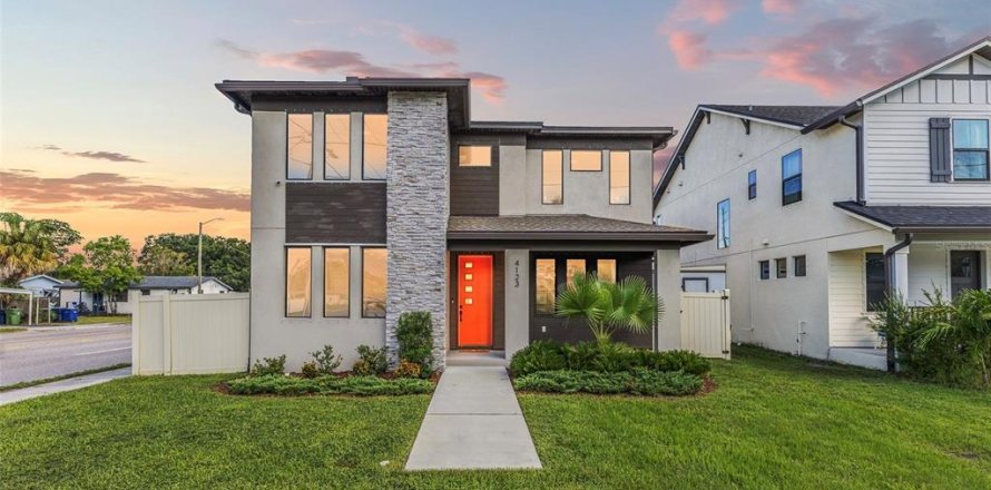 Casa en Tampa, Florida 4 dormitorios, 211.72 m2 № 1904049