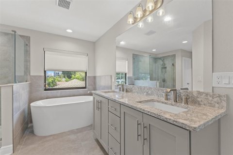 Casa en venta en Tampa, Florida, 4 dormitorios, 211.72 m2 № 1904049 - foto 24