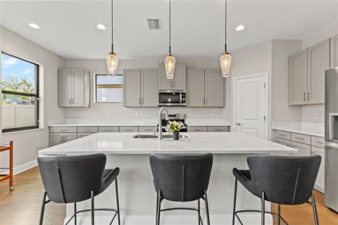 Casa en venta en Tampa, Florida, 4 dormitorios, 211.72 m2 № 1904049 - foto 9