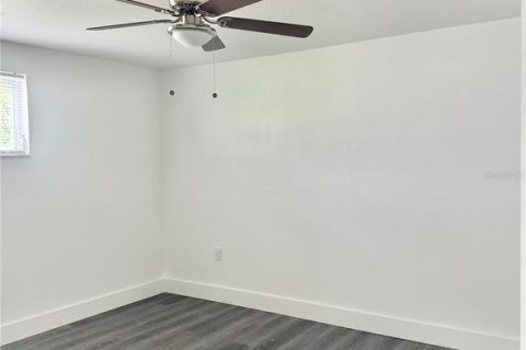 Casa en alquiler en New Port Richey, Florida, 4 dormitorios, 200.95 m2 № 1915817 - foto 12