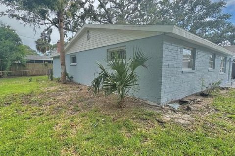 Casa en alquiler en New Port Richey, Florida, 4 dormitorios, 200.95 m2 № 1915817 - foto 3