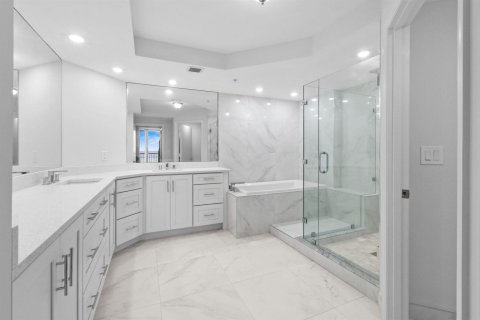 Condominio en venta en Jensen Beach, Florida, 3 dormitorios, 220.09 m2 № 2194621 - foto 27