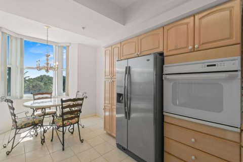 Condominio en venta en Jensen Beach, Florida, 3 dormitorios, 220.09 m2 № 2194621 - foto 15