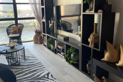 Купить кондоминиум в Халландейл-Бич, Флорида 2 спальни, 99.87м2, № 1958195 - фото 26