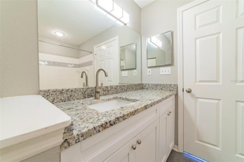 Townhouse in Tampa, Florida 3 bedrooms, 146.6 sq.m. № 1344544 - photo 13