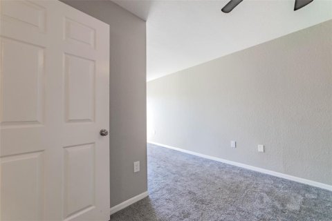 Townhouse in Tampa, Florida 3 bedrooms, 146.6 sq.m. № 1344544 - photo 18