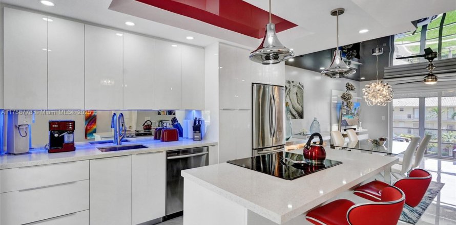 Condominio en Hallandale Beach, Florida, 1 dormitorio № 1698994