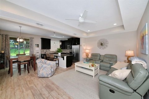 Touwnhouse à vendre à Bradenton, Floride: 3 chambres, 154.31 m2 № 2280638 - photo 4