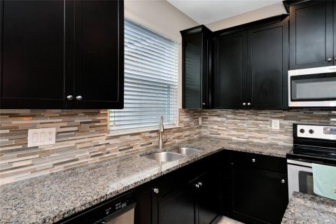 Touwnhouse à vendre à Bradenton, Floride: 3 chambres, 154.31 m2 № 2280638 - photo 14